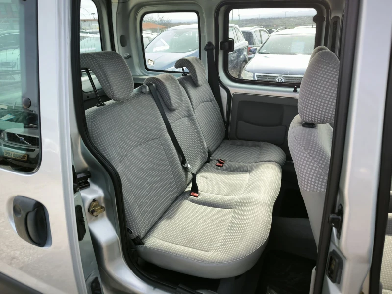 Renault Kangoo 1.5dci, снимка 9 - Автомобили и джипове - 48897472