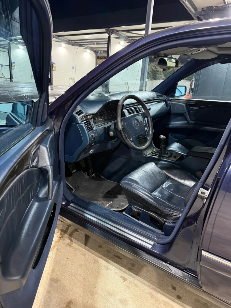 Mercedes-Benz E 200 LPG, снимка 9 - Автомобили и джипове - 52725758