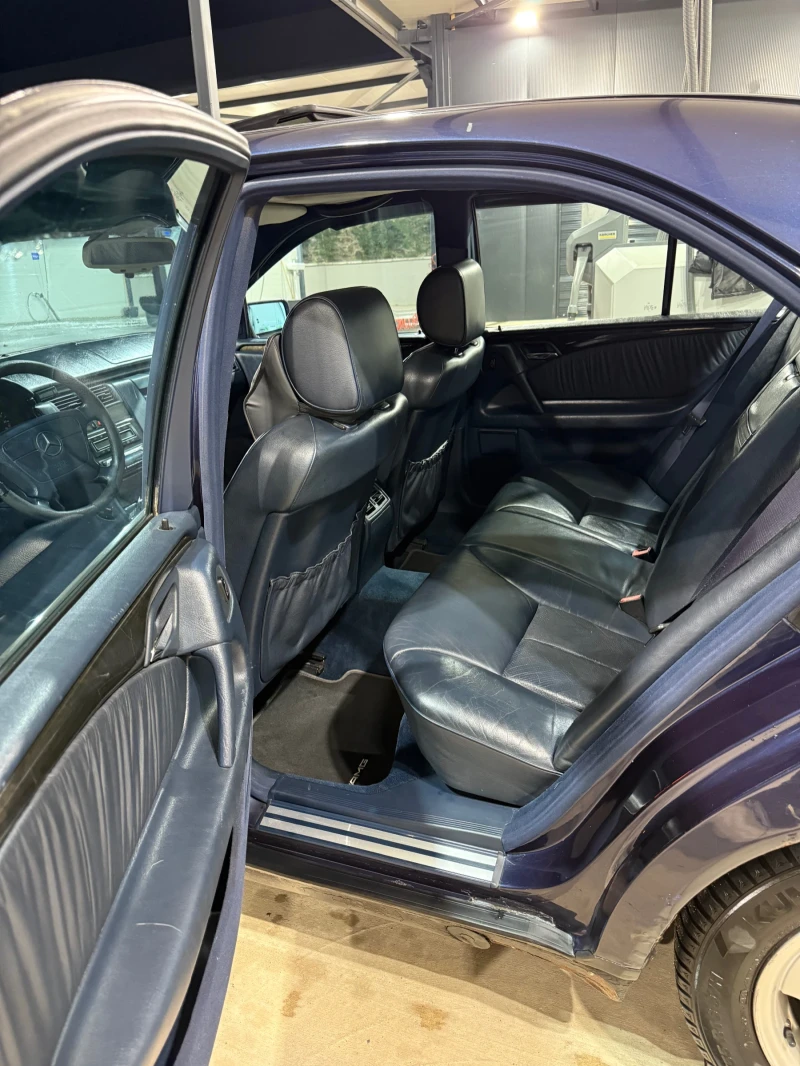Mercedes-Benz E 200 LPG, снимка 11 - Автомобили и джипове - 52725758