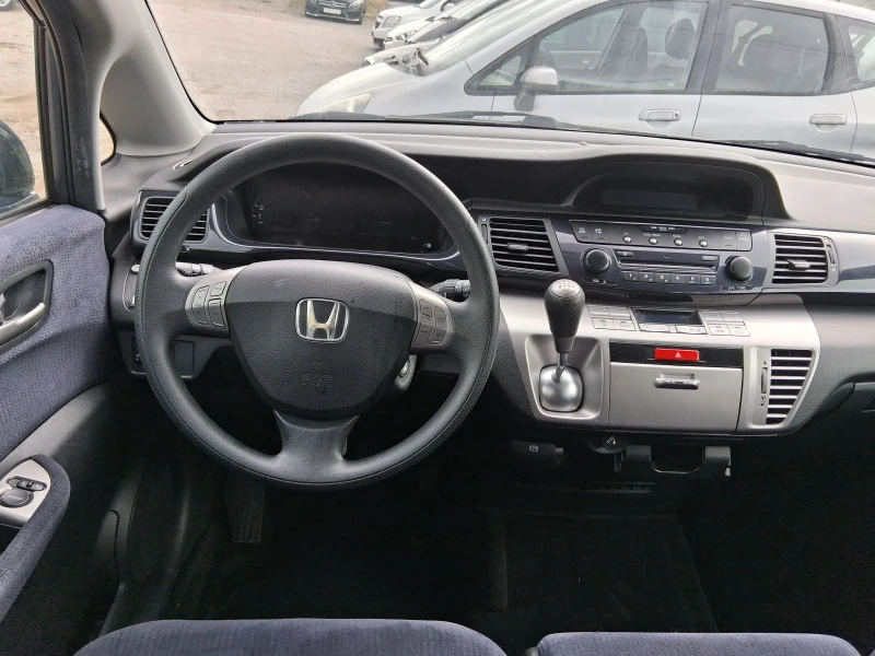 Honda Fr-v 1.8 като нова , снимка 9 - Автомобили и джипове - 53010893