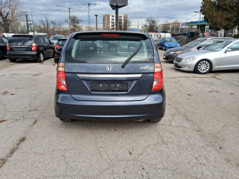 Honda Fr-v 1.8 като нова , снимка 7 - Автомобили и джипове - 53010893