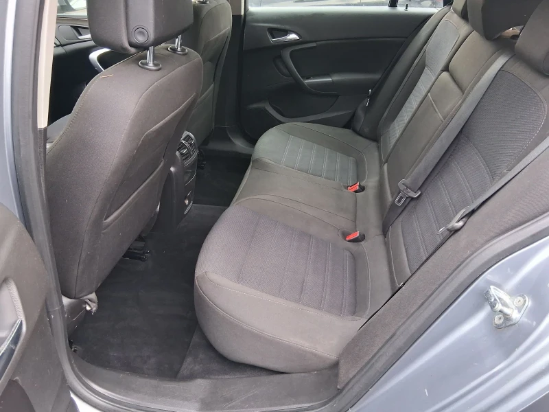Opel Insignia 1.8  140кс, снимка 12 - Автомобили и джипове - 53010893