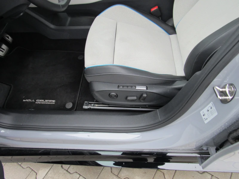 VW ID.7 82 kWh Pro/Head-UP/Pano/Масаж/Подгрев/Обдух/Karman, снимка 7 - Автомобили и джипове - 53168785