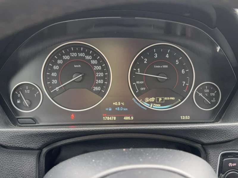 BMW 330 xDrive* АвтоКредит* (Цена до БГ) , снимка 13 - Автомобили и джипове - 53560434