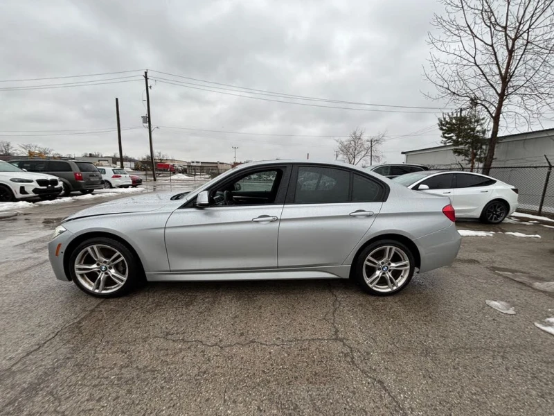 BMW 330 xDrive* АвтоКредит* (Цена до БГ) , снимка 5 - Автомобили и джипове - 53560434