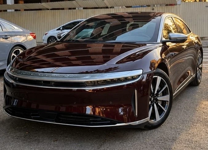 Lucid Air Grand Touring 820 �.� 800 �� ������ �� 100�� �� 3� | Mobile.bg � ����������� 1