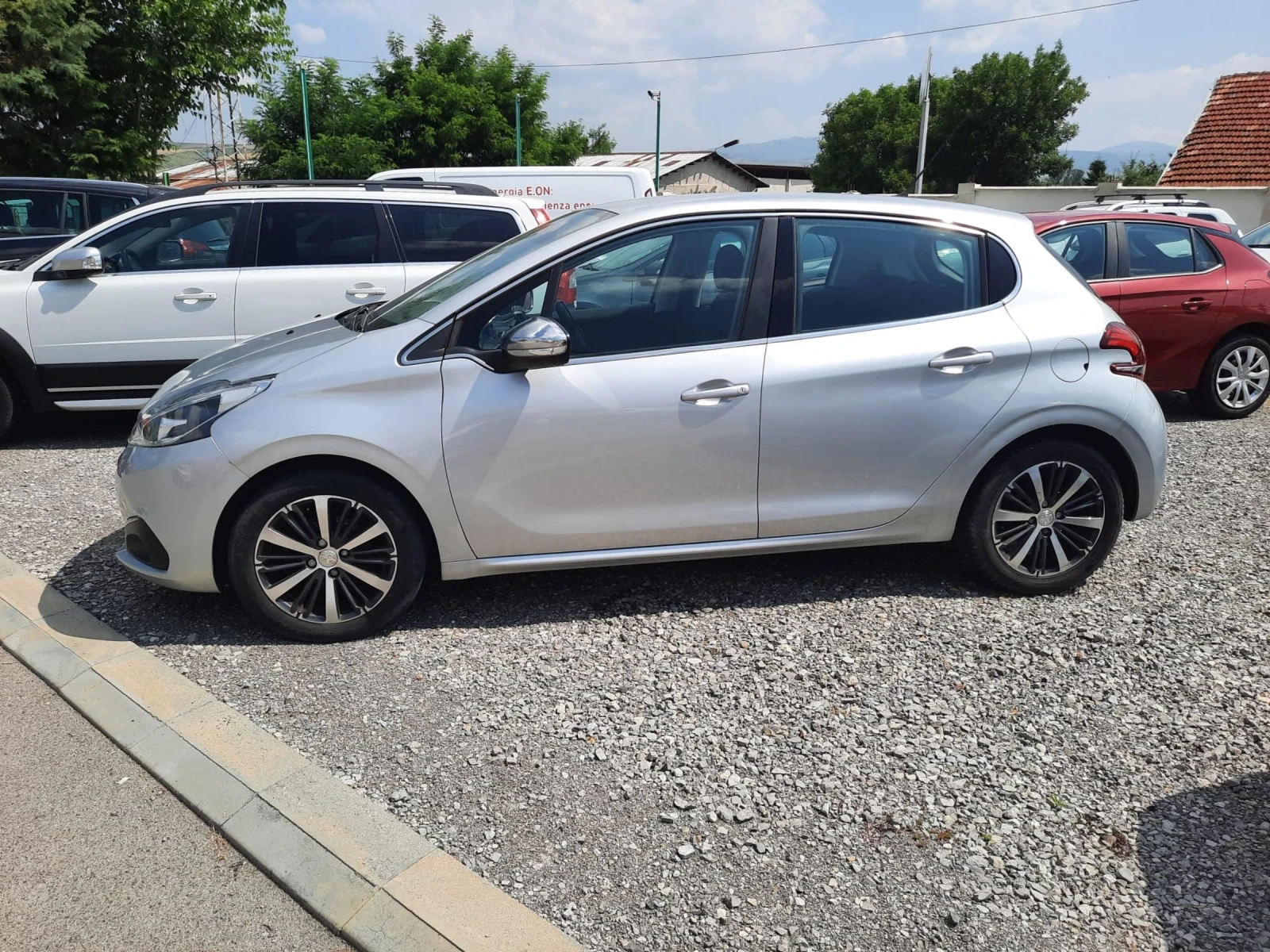 Peugeot 208 Allure, снимка 1