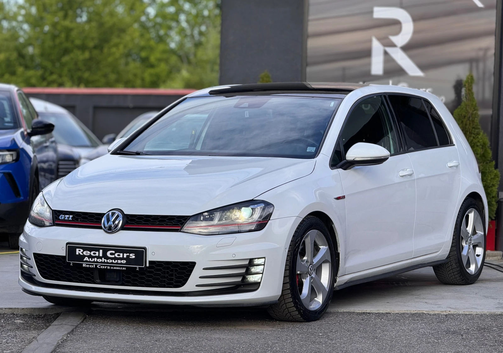 VW Golf GTI* 2.0TSI* CAMERA* РЕГИСТРИРАН - изображение 2