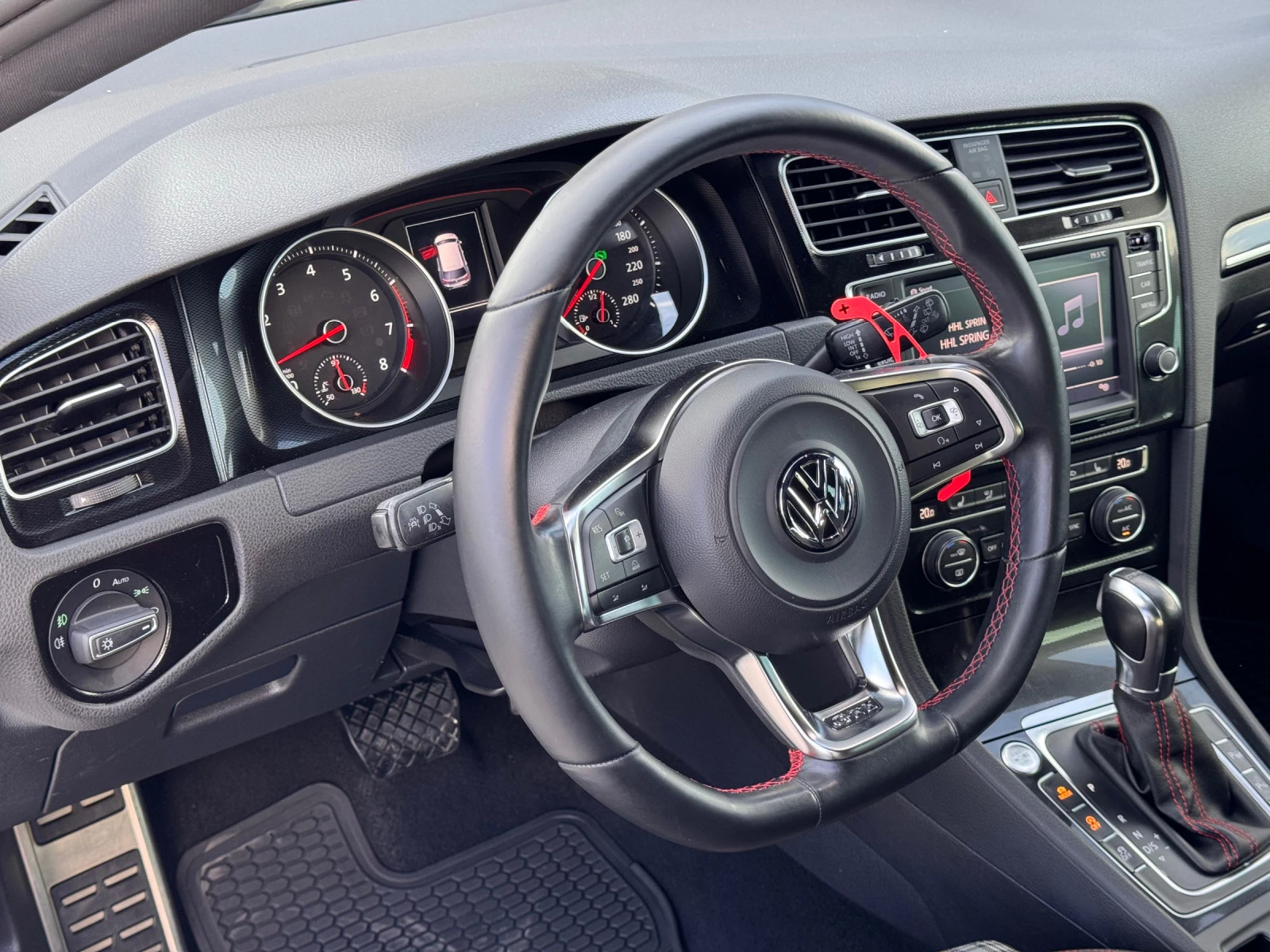 VW Golf GTI* 2.0TSI* CAMERA* РЕГИСТРИРАН - изображение 6