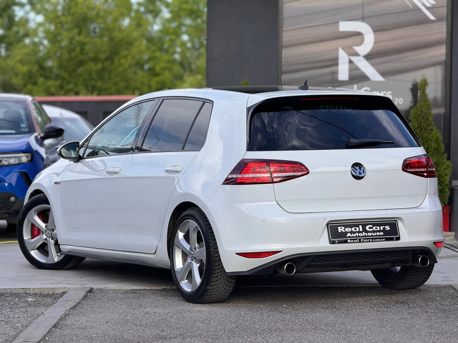 VW Golf GTI* 2.0TSI* CAMERA* РЕГИСТРИРАН - изображение 3