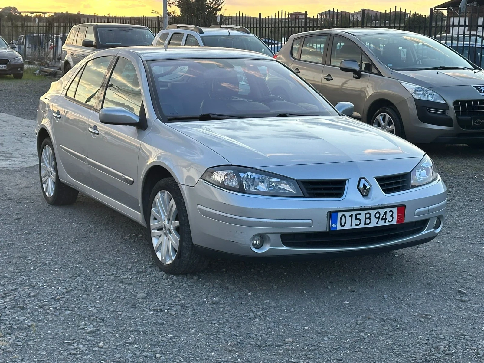 Renault Laguna 2, 0t - изображение 3