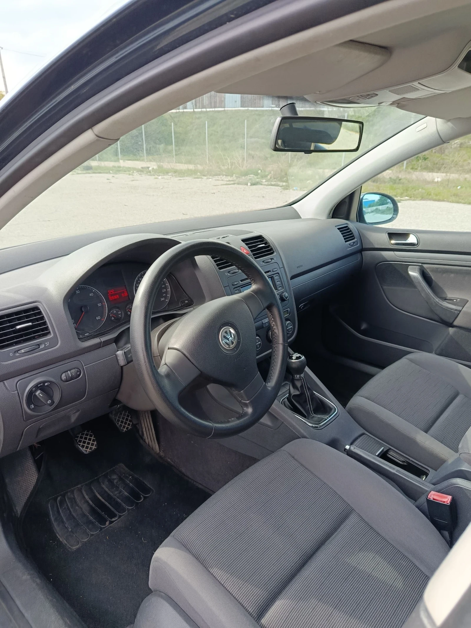VW Golf 1.9  - изображение 8