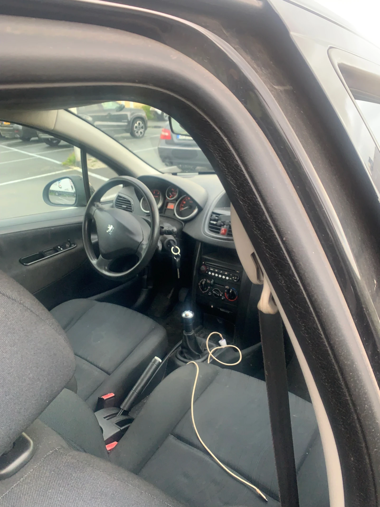 Peugeot 207 1.4 бензин  - изображение 8
