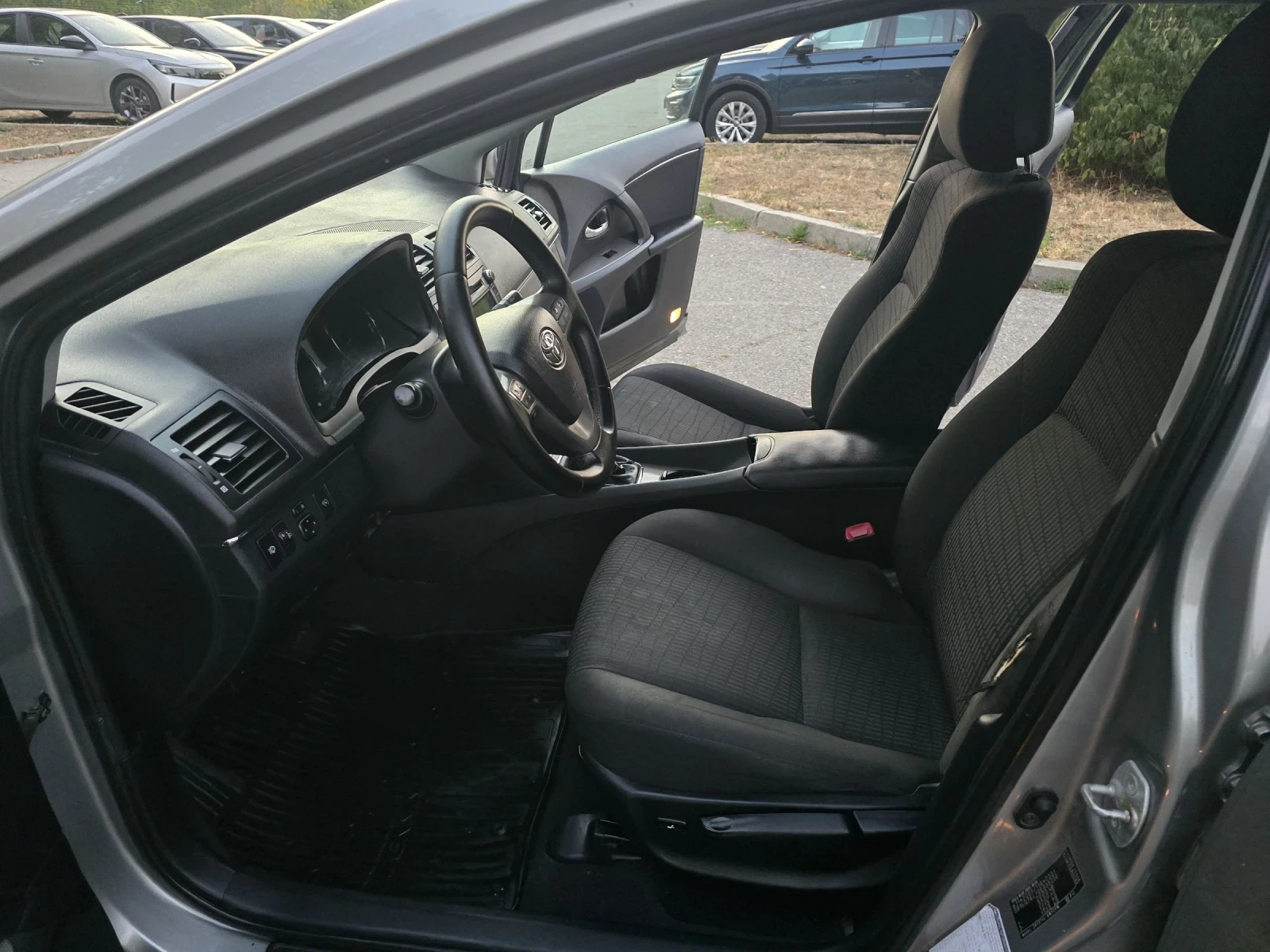 Toyota Avensis 1.8БЕНЗИН/147КС/КЛИМАТРОНИК - изображение 9