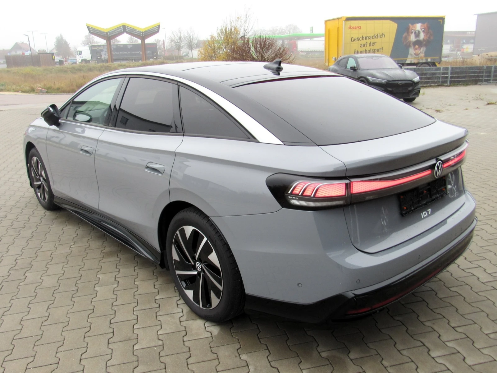 VW ID.7 82 kWh Pro/Head-UP/Pano/�����/�������/�����/Karman | Mobile.bg � ����������� 3