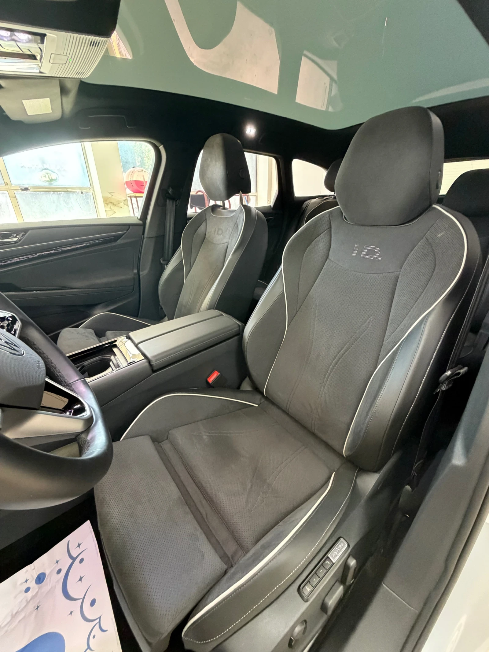 VW ID.7 Tourer PRO Наличен! FULL MAX, снимка 4 - Автомобили и джипове - 54793149