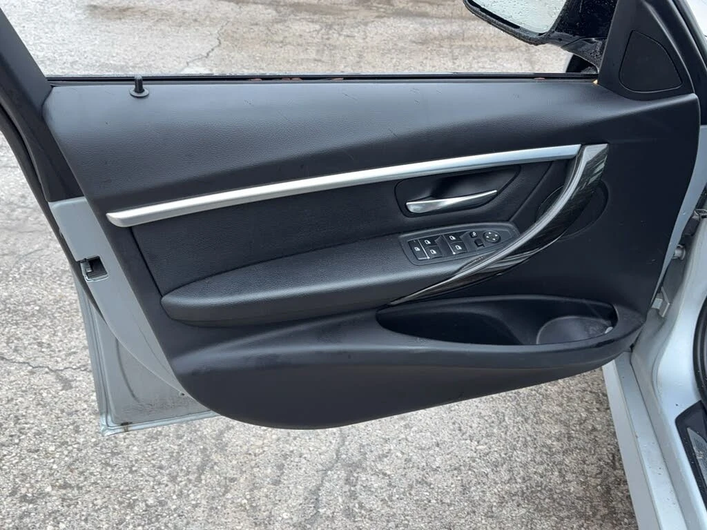 BMW 330 xDrive* ����������* (���� �� ��)  | Mobile.bg � ����������� 17