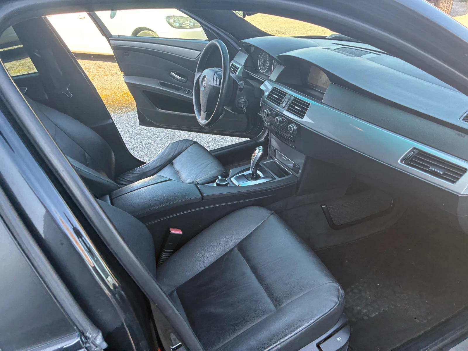 BMW 530, снимка 11 - Автомобили и джипове - 53830404