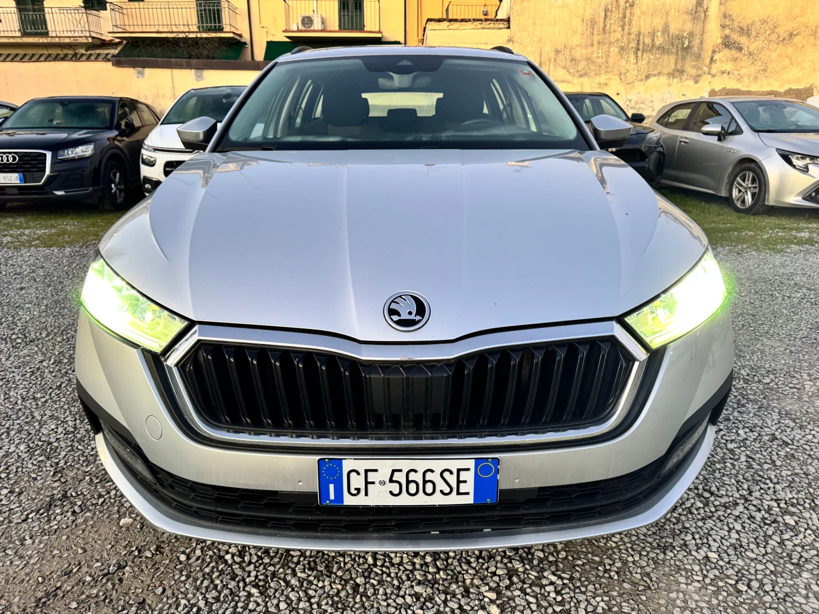 Skoda Octavia, снимка 12 - Автомобили и джипове - 53875788