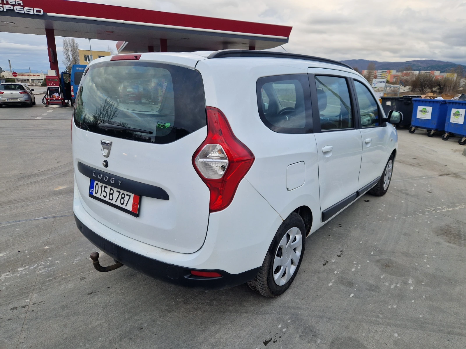 Dacia Lodgy 1.6I/ГАЗ-Бензин/ EU5, снимка 6 - Автомобили и джипове - 53940261