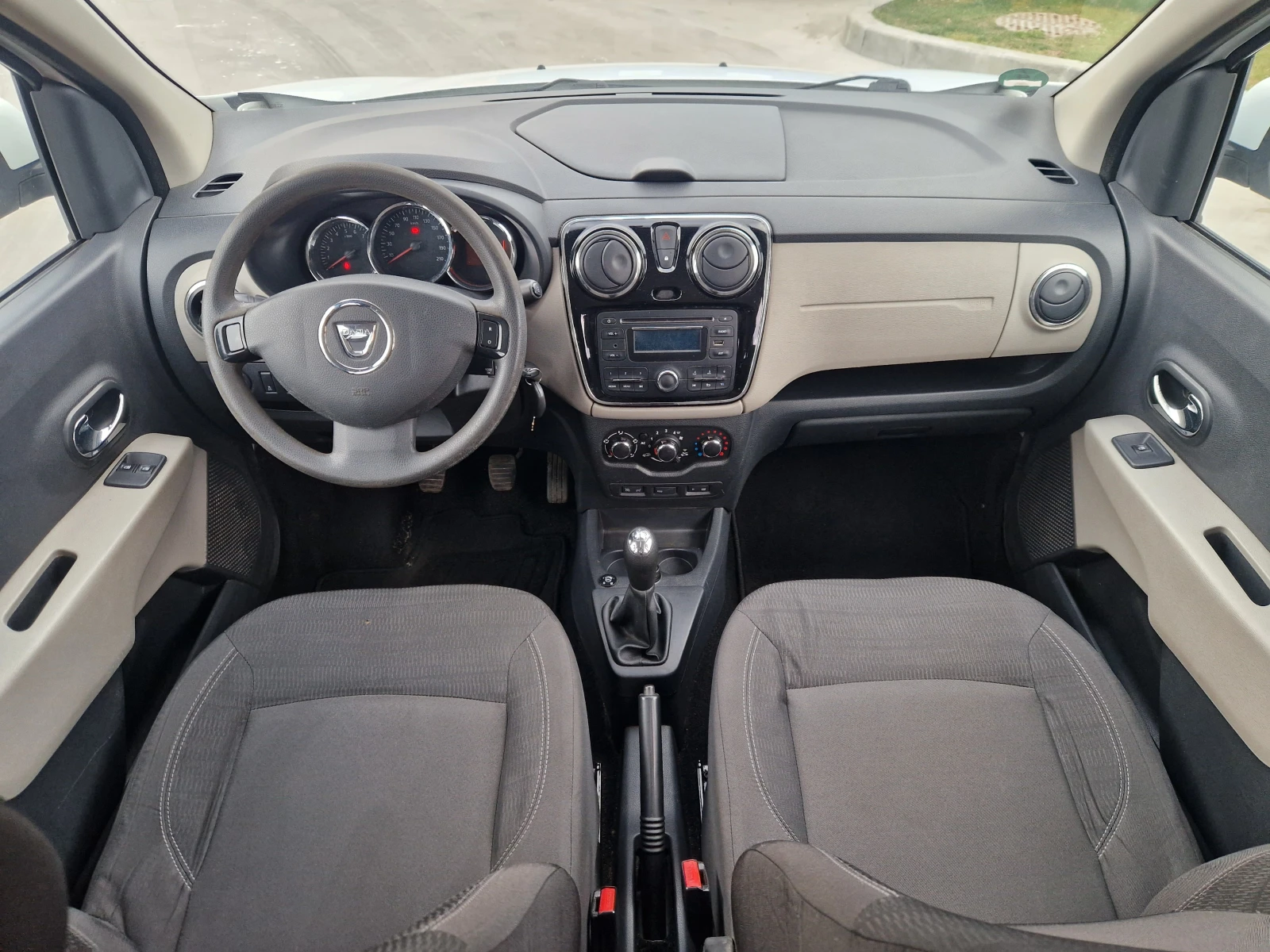 Dacia Lodgy 1.6I/ГАЗ-Бензин/ EU5, снимка 13 - Автомобили и джипове - 53940261