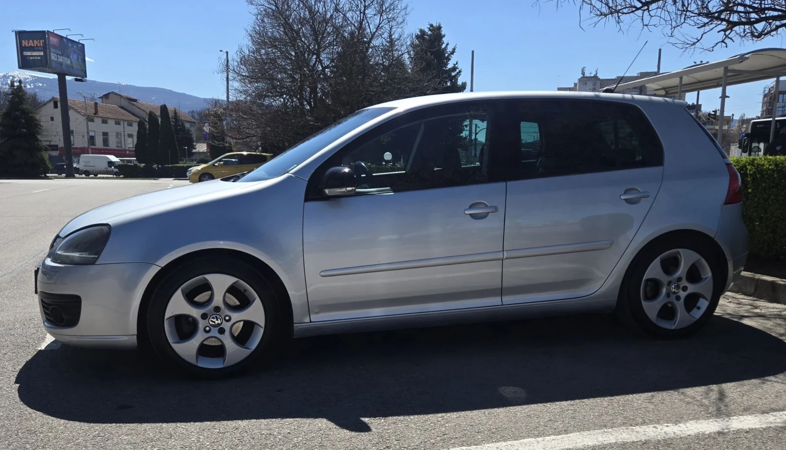 VW Golf 1.9 TDI, снимка 6 - Автомобили и джипове - 54135765