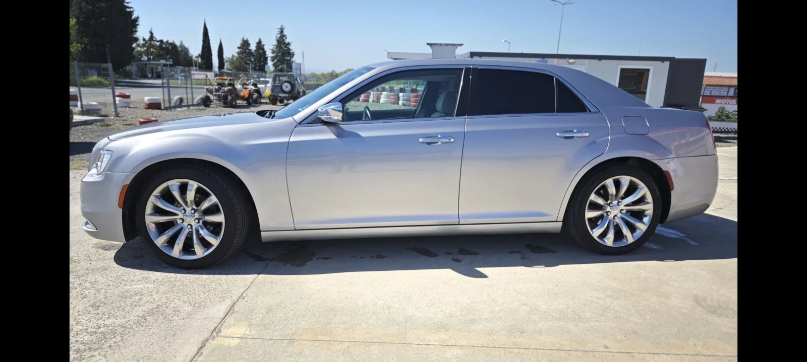 Chrysler 300c 3.6 Limited , снимка 3 - Автомобили и джипове - 54239841