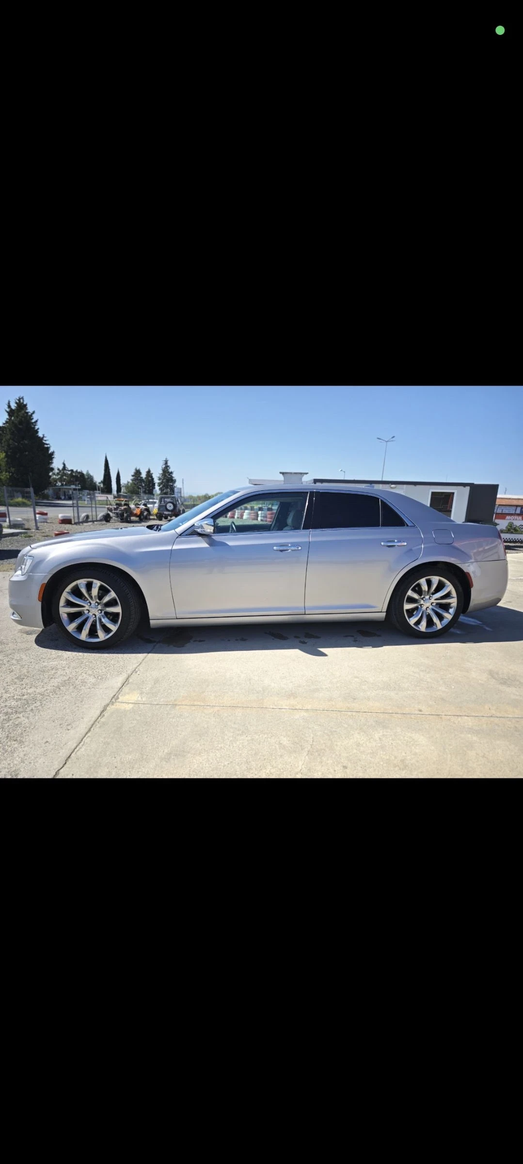 Chrysler 300c 3.6 Limited , снимка 2 - Автомобили и джипове - 54239841