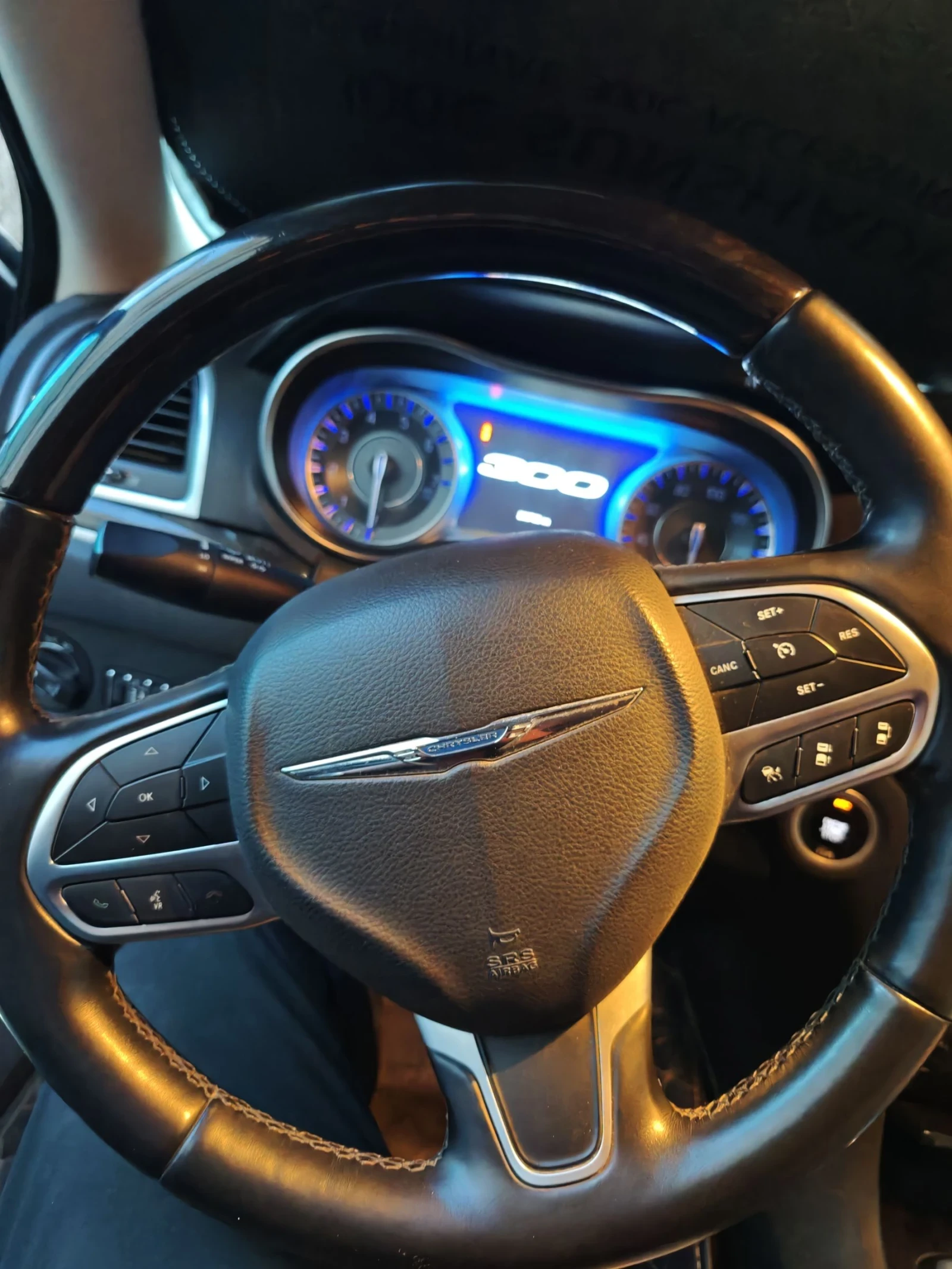 Chrysler 300c 3.6 Limited , снимка 10 - Автомобили и джипове - 54239841