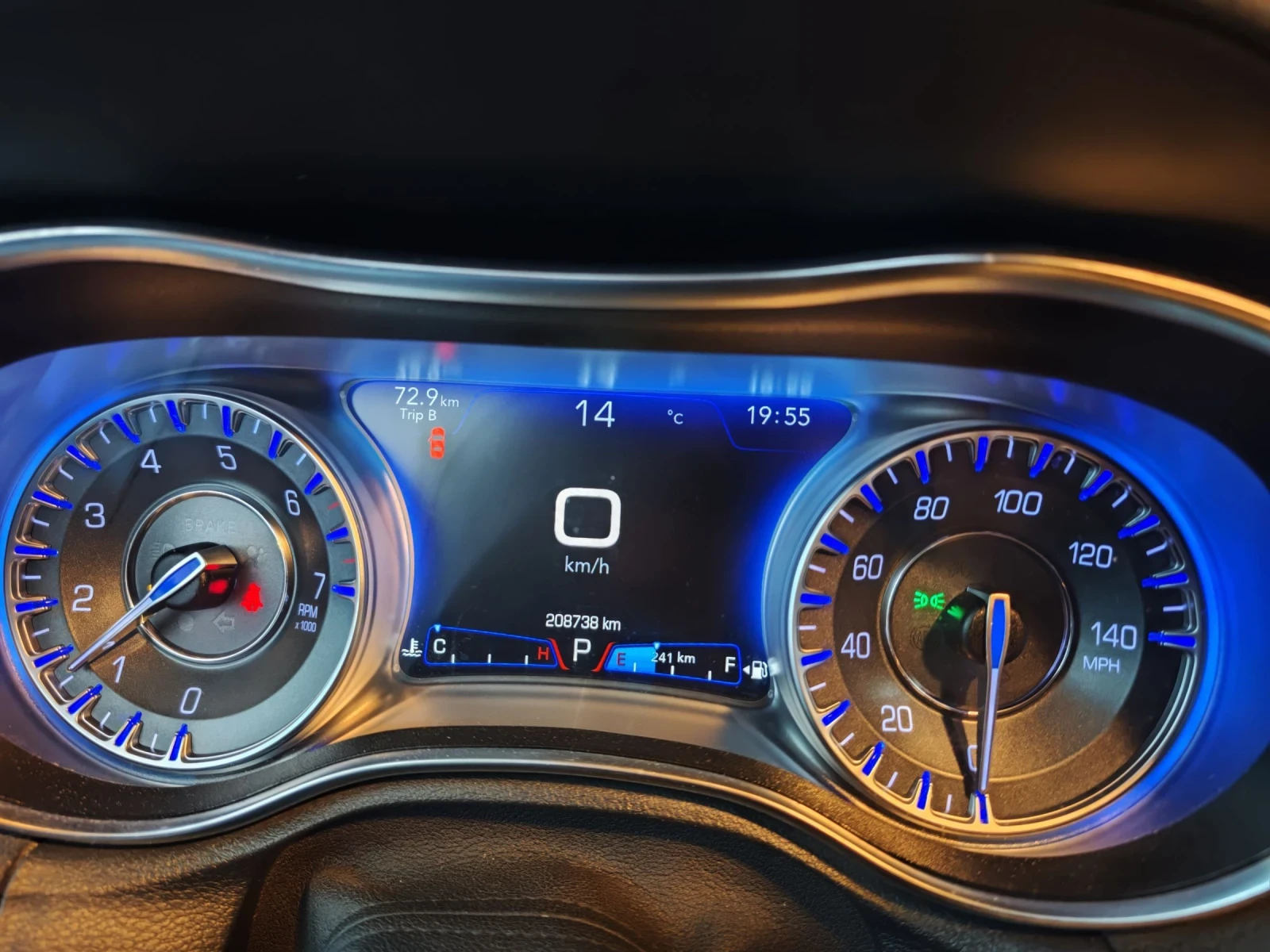 Chrysler 300c 3.6 Limited , снимка 9 - Автомобили и джипове - 54239841