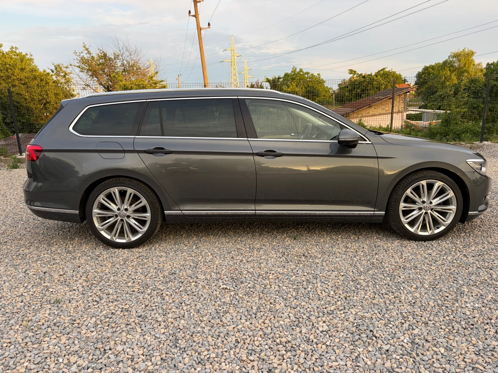 VW Passat 2.0TDI/HIGH LINE/DIGITAL/ПАНОРАМА, снимка 6 - Автомобили и джипове - 54389319