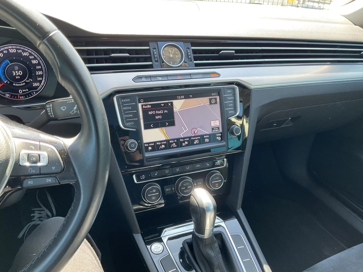 VW Passat 2.0TDI/HIGH LINE/DIGITAL  ОЧАКВАН ВНОС!!, снимка 9 - Автомобили и джипове - 54389319