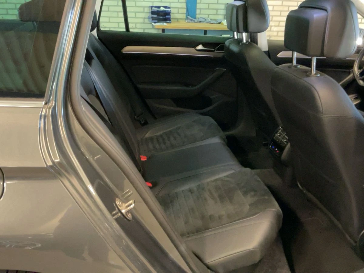 VW Passat 2.0TDI/HIGH LINE/DIGITAL  ОЧАКВАН ВНОС!!, снимка 7 - Автомобили и джипове - 54389319