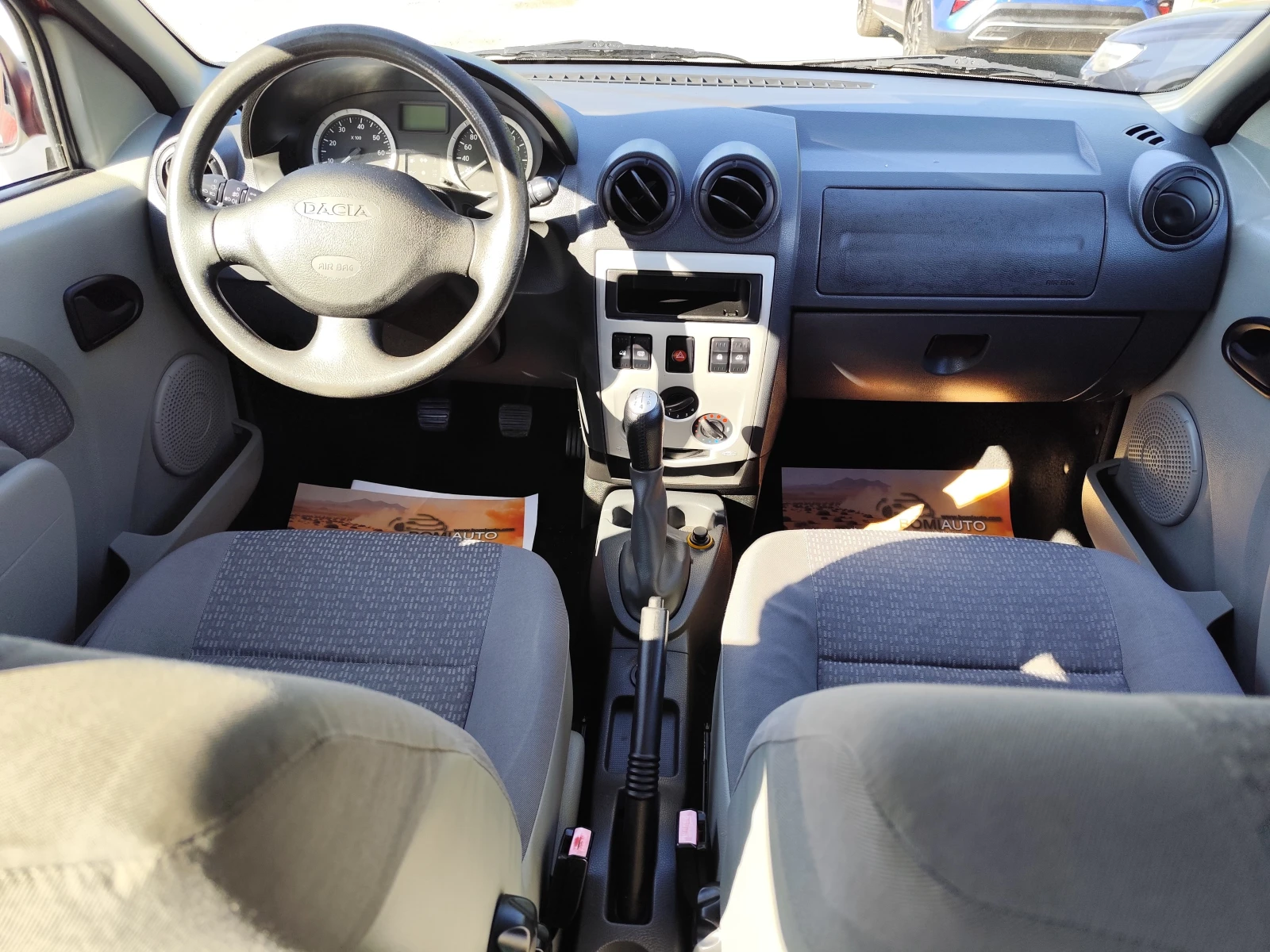Dacia Logan 1.6i* MCV* LAUREATE* KLIMA* , снимка 10 - Автомобили и джипове - 54686110
