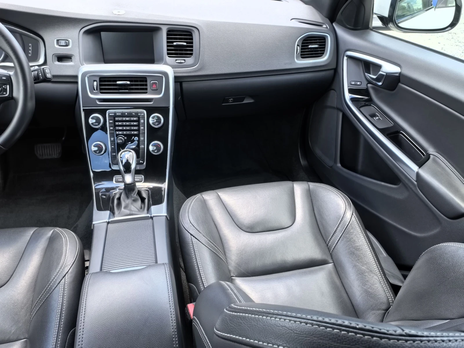 Volvo V60 2.0 D5 225�.� Twin Engine Plug-in Hybrid AWD | Mobile.bg � ����������� 11