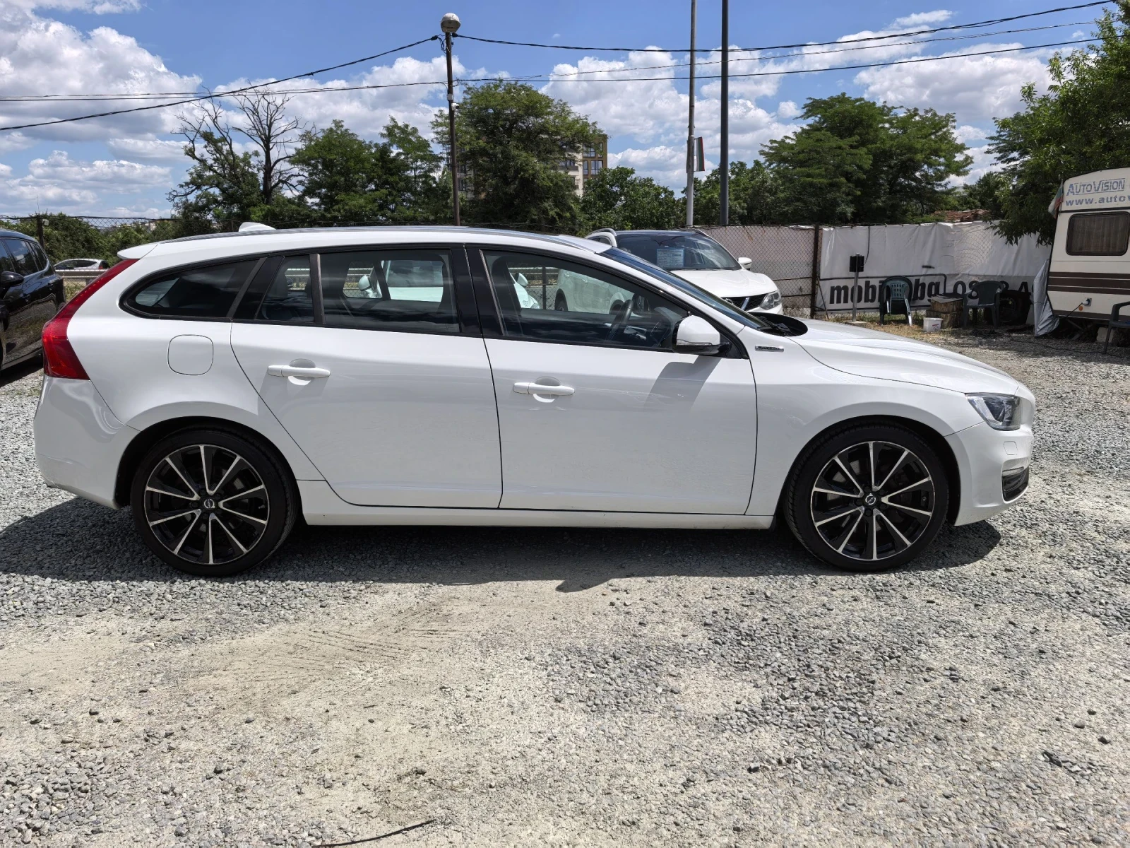Volvo V60 2.0 D5 225�.� Twin Engine Plug-in Hybrid AWD | Mobile.bg � ����������� 4