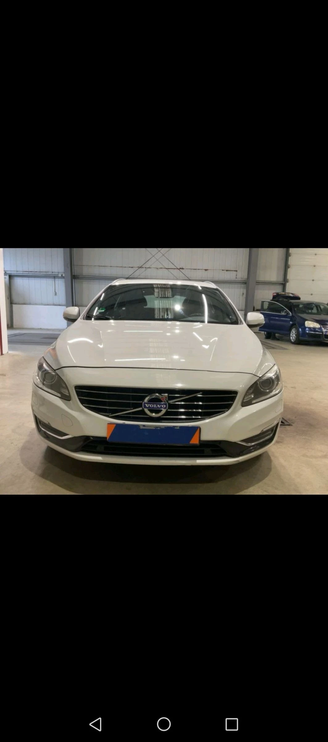 Volvo V60 2.0 D5 225к.с Twin Engine Plug-in Hybrid AWD, снимка 4 - Автомобили и джипове - 55143624