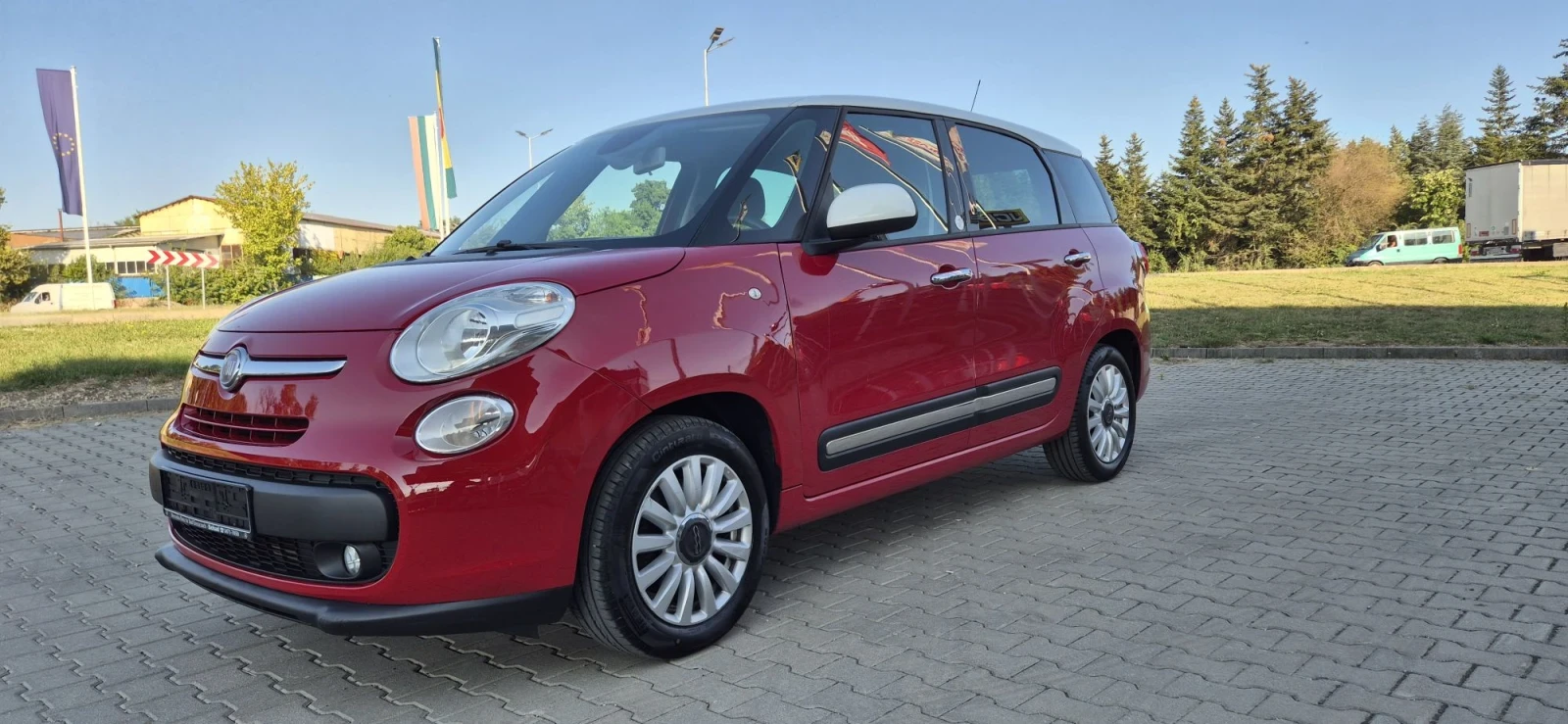 Fiat 500L, снимка 2 - Автомобили и джипове - 55636400