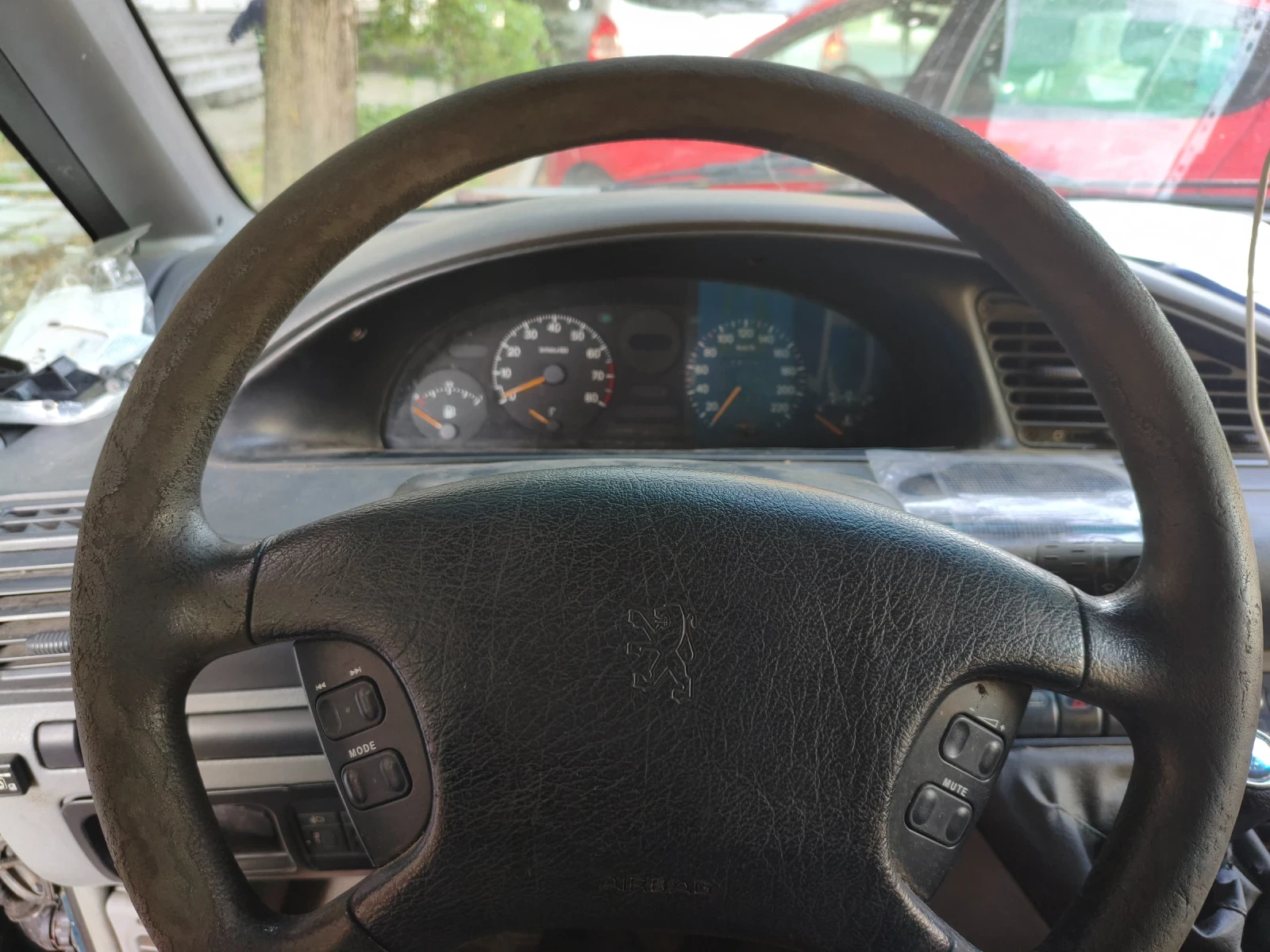 Peugeot 806