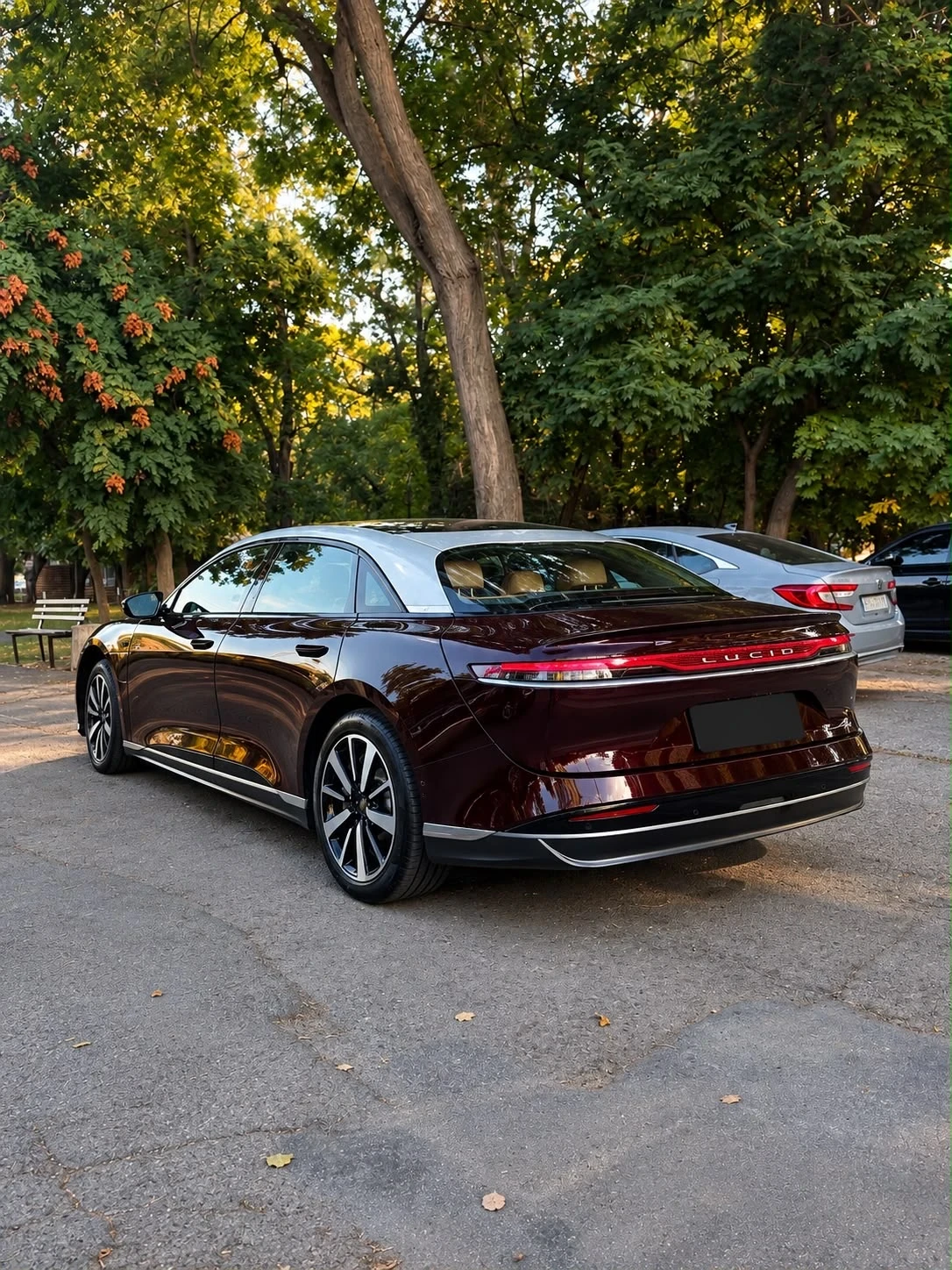 Lucid Air Grand Touring 820 �.� 800 �� ������ �� 100�� �� 3� | Mobile.bg � ����������� 3