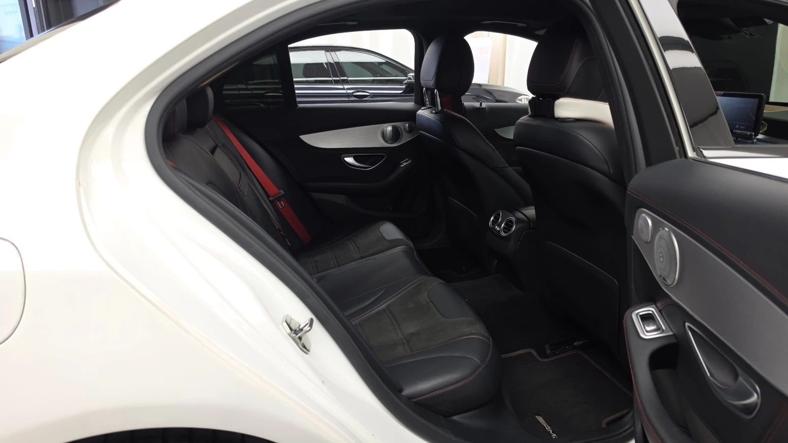 Mercedes-Benz C 43 AMG 3.0 V6 Biturbo | Mobile.bg � ����������� 10