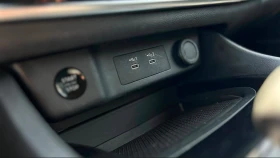 Nissan Rogue AWD S | Clean CARFAX | 360| CARPLAY, снимка 16