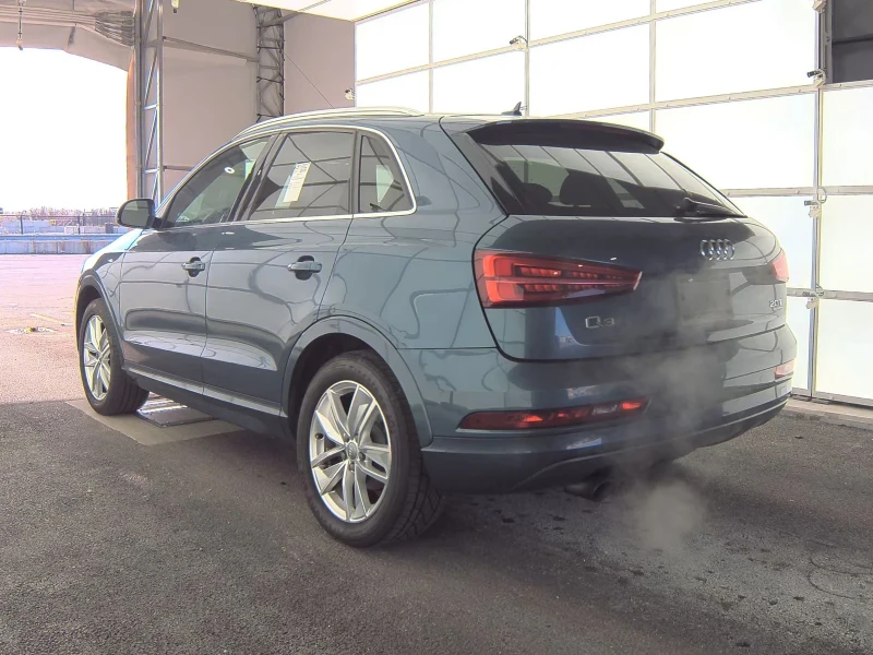 Audi Q3, снимка 8 - Автомобили и джипове - 49031722