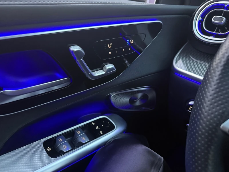 Mercedes-Benz GLC 220  AMG line - PANO- HEAD UP* KEYLESS* EXCLUSIVE, снимка 6 - Автомобили и джипове - 52530485