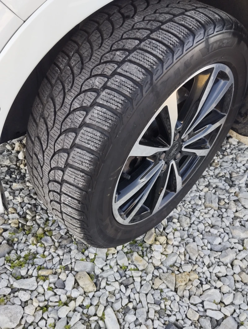 Ford Kuga, снимка 14 - Автомобили и джипове - 52423444