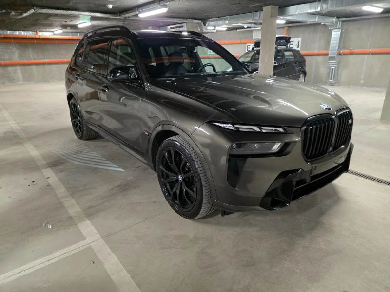 BMW X7 М60i* 7 местен* H&K* панорама* 360 