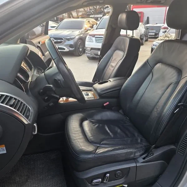 Audi Q7 3.0 TDI Quattro, снимка 10 - Автомобили и джипове - 55132444