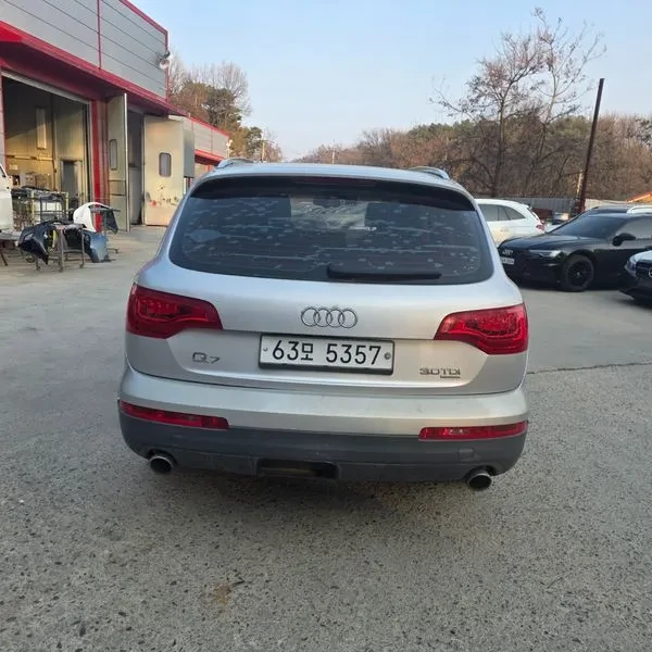 Audi Q7 3.0 TDI Quattro, снимка 5 - Автомобили и джипове - 55132444