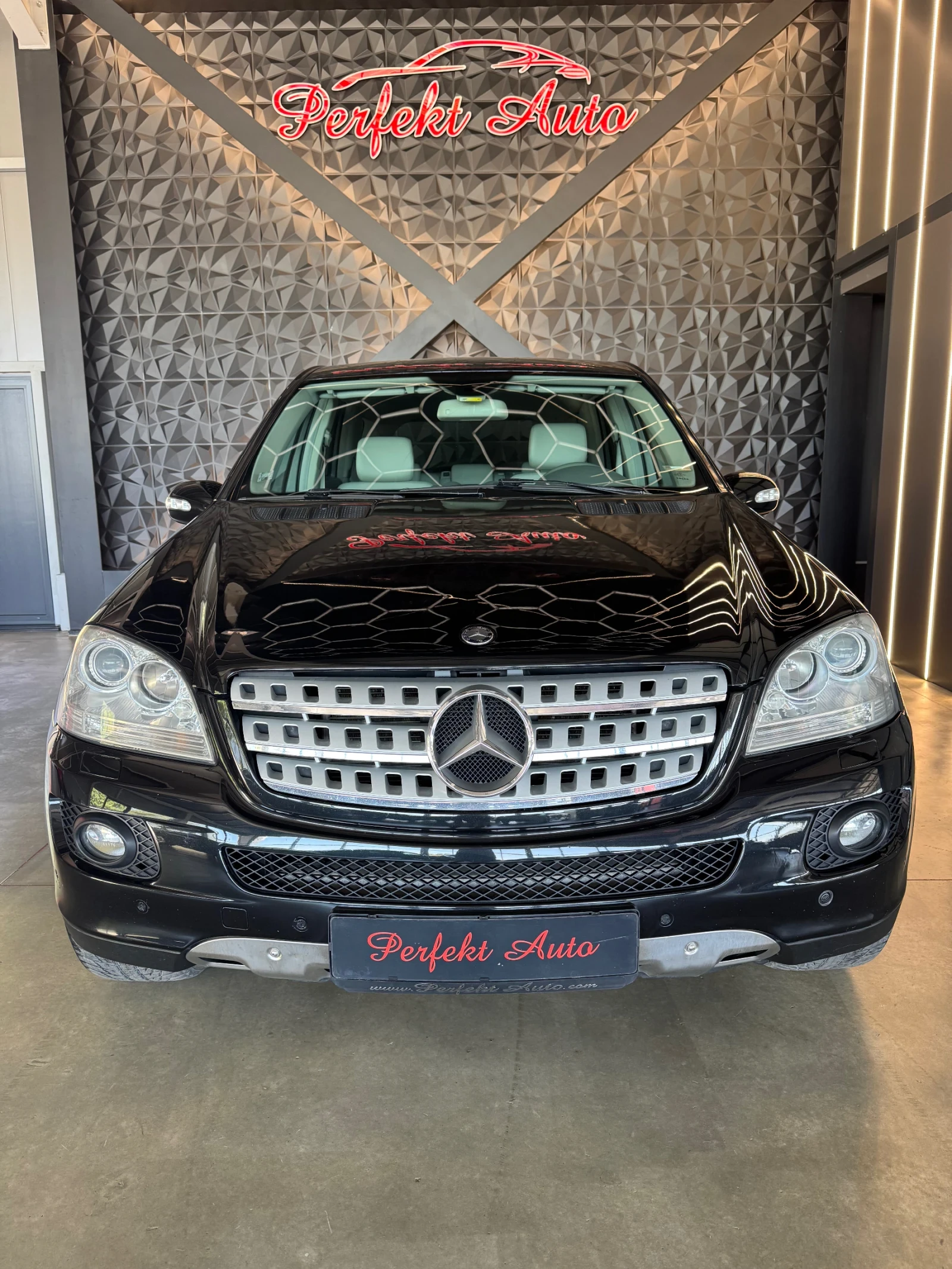 Mercedes-Benz ML 350 4 MATIC * HARMAN/KARDON * TV - изображение 2
