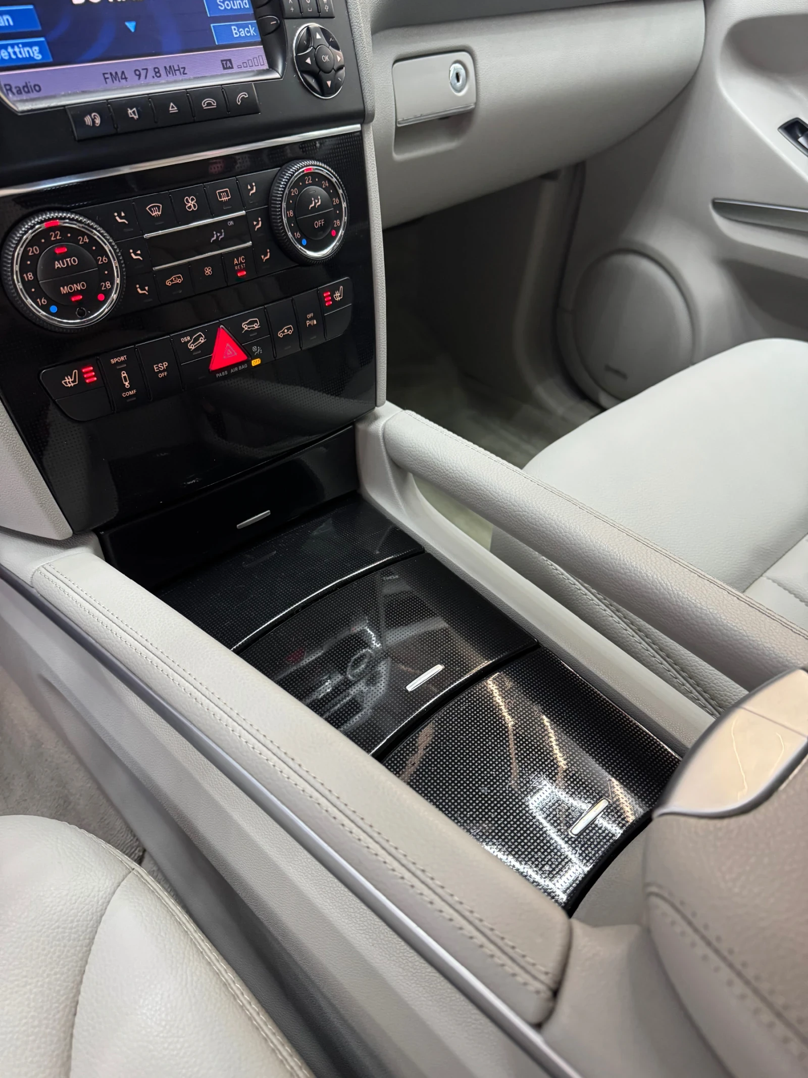 Mercedes-Benz ML 350 4 MATIC * HARMAN/KARDON * TV - изображение 10